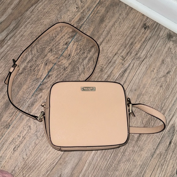 kate spade Handbags - kate spade crossbody